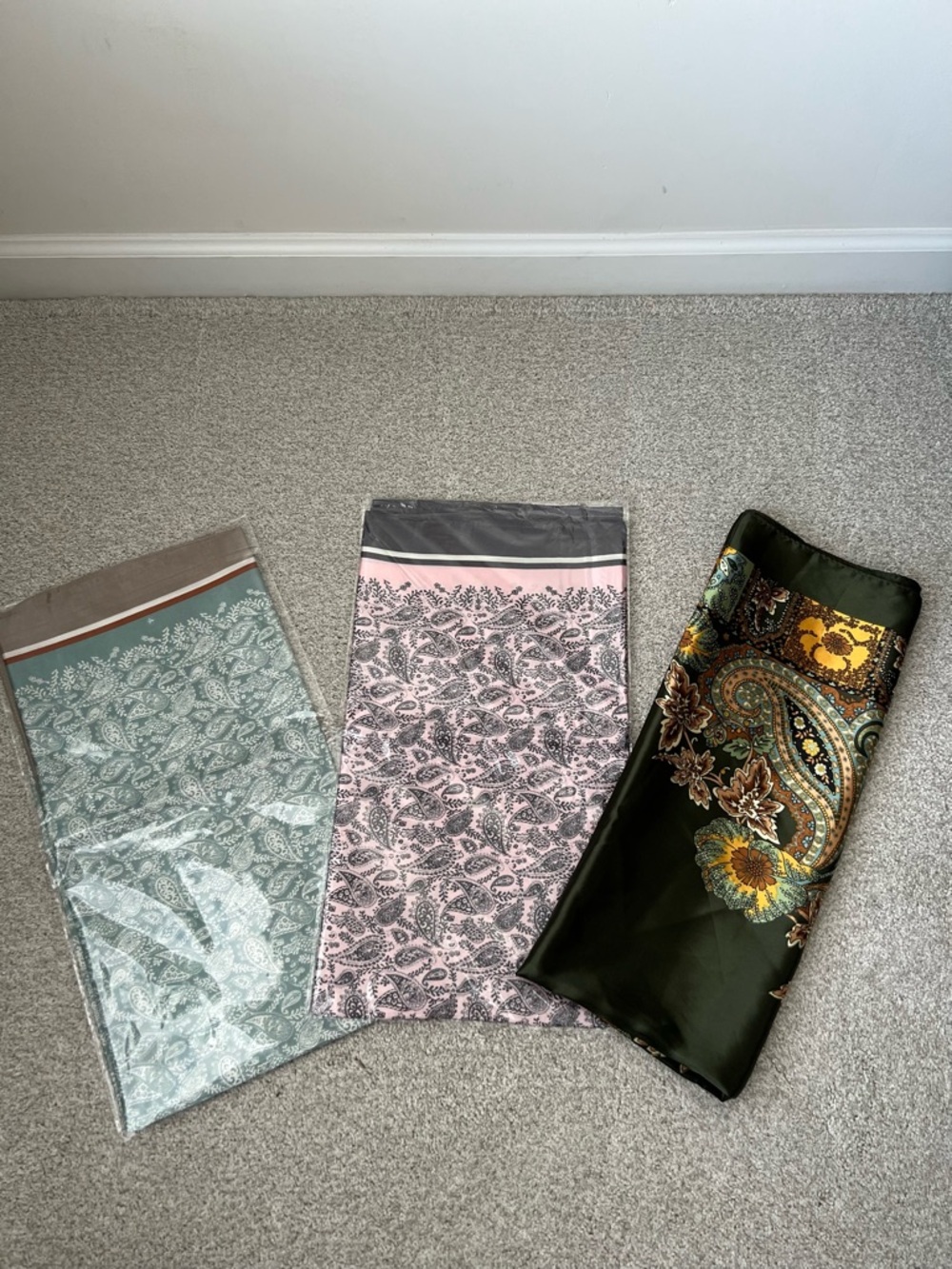 Set of Three Multi-Wear Headscarf - Picture 2 of 2